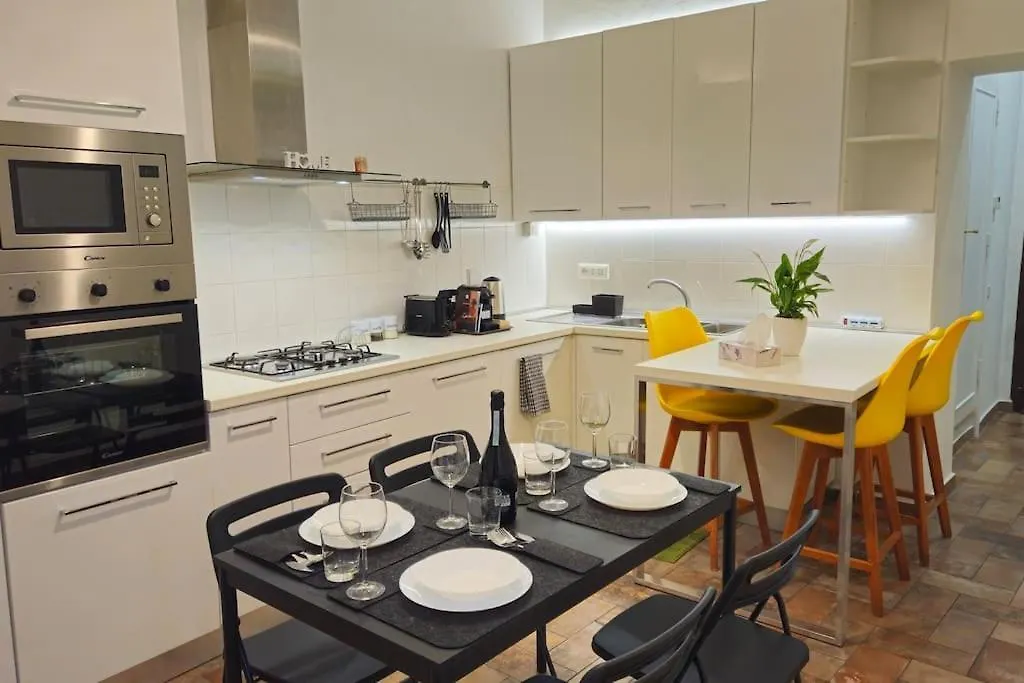 Cozy Modern Apartment With Terrace - Pantheon Ρώμη